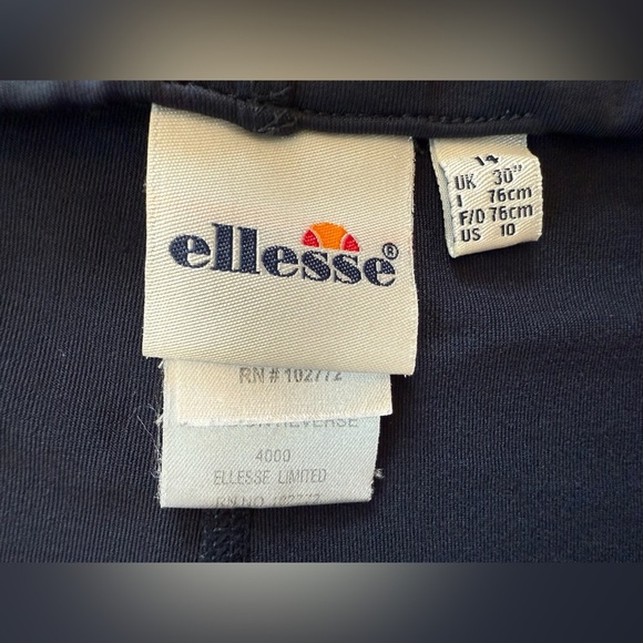 Ellesse Tennis Shorts Gray Size 10 - Picture 3 of 9
